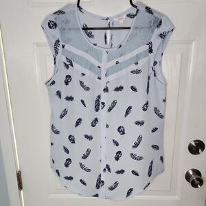 ✅ Mix & Match: 3 for $15 - Candie's White and Blue Sleeveless Blouse